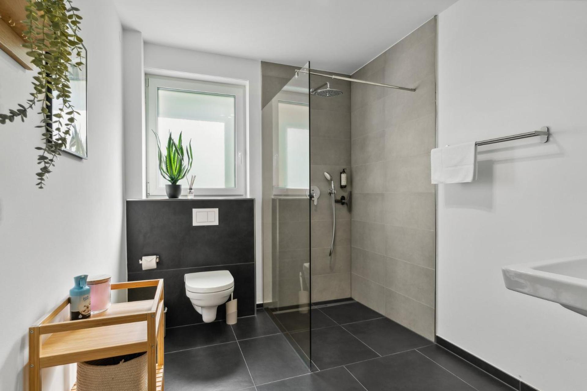 Deluxe Apartment In Bielefeld City Mit Parkplatz Und Terrasse 外观 照片